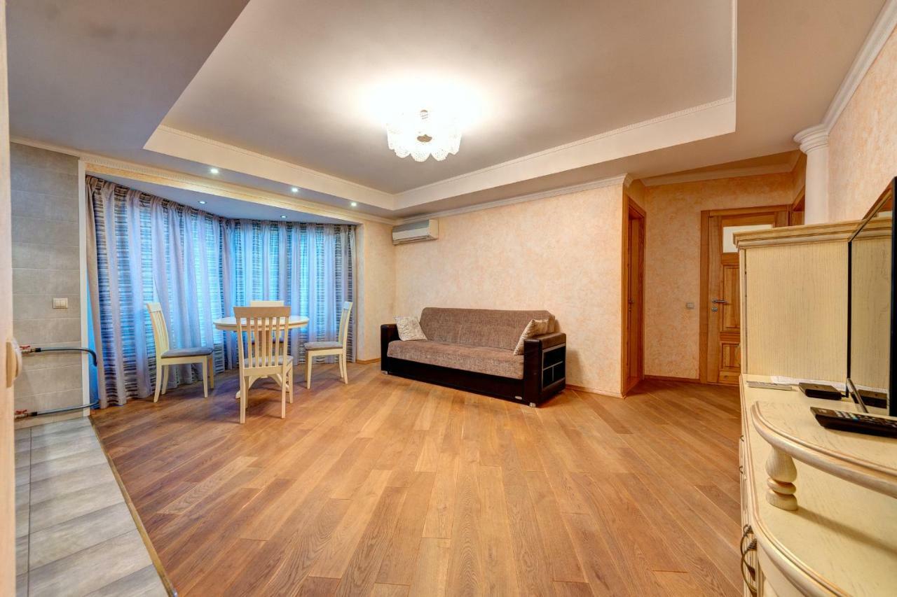 Apartments Near The Shopping Center Gulliver Kiev Luaran gambar